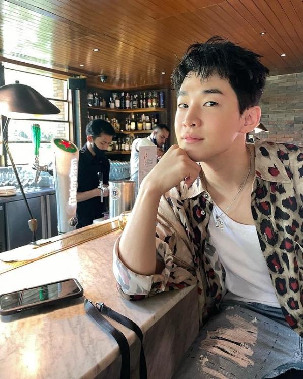 Potret Henry Lau di Indonesia. (Instagram/henryl89)