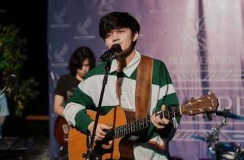 Simak Lirik Lagu Anything 4 u - Arash Buana
