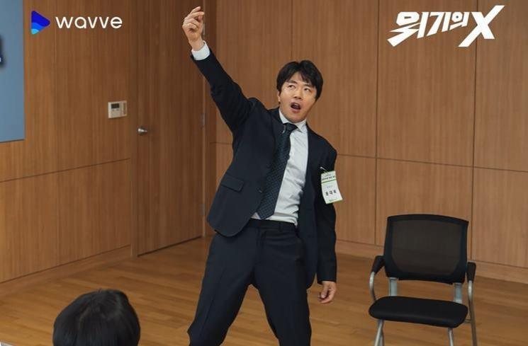 Potret Kwon Sang Woo di X of Crisis (Instagram/@wavve.official)