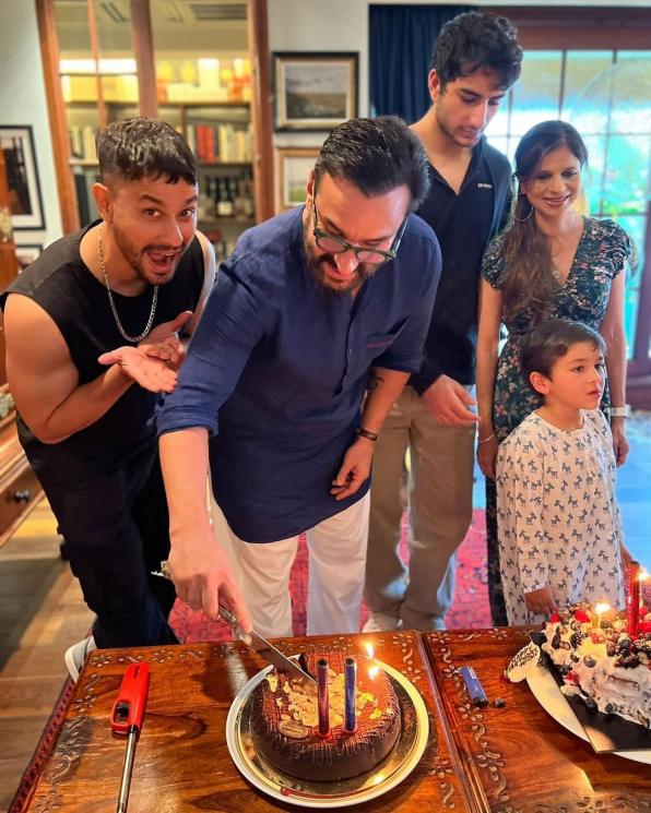 Momen Ultah Saif Ali Khan ke-52 (Instagram/@kunalkemmu)