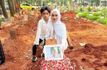 Feby Marcelia Terpukul usai Ayah Mertua Meninggal Dunia: Papa Udah Nggak Sakit Lagi