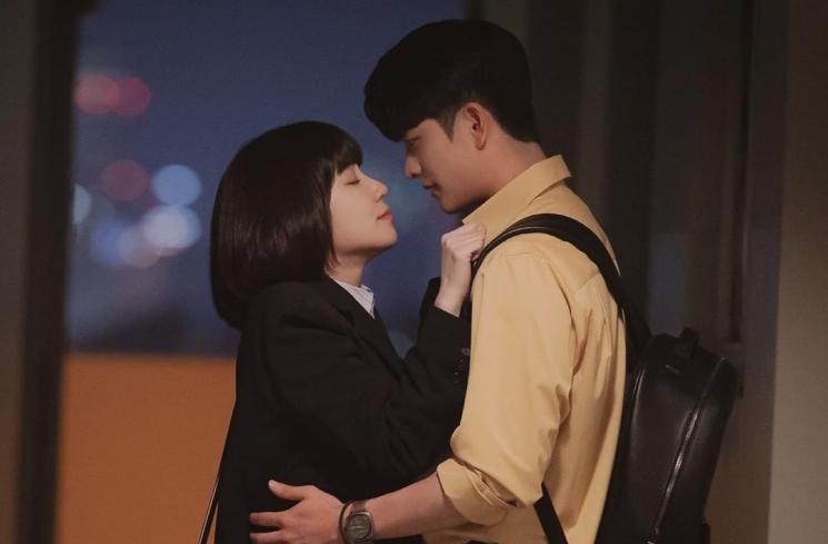 Adegan Berkesan Extraordinary Attorney Woo (Instagram/@channel.ena.d)