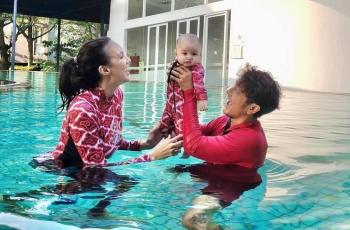 Punya Wajah Bule, Anak Nadine Chandrawinata dan Dimas Anggara Disebut Mirip Baby L: Padahal Kepalanya Beda