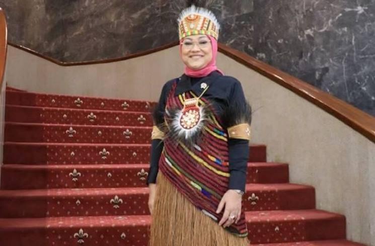 Gaya Menteri di Upacara HUT RI (instagram/@idafauziyahnu)