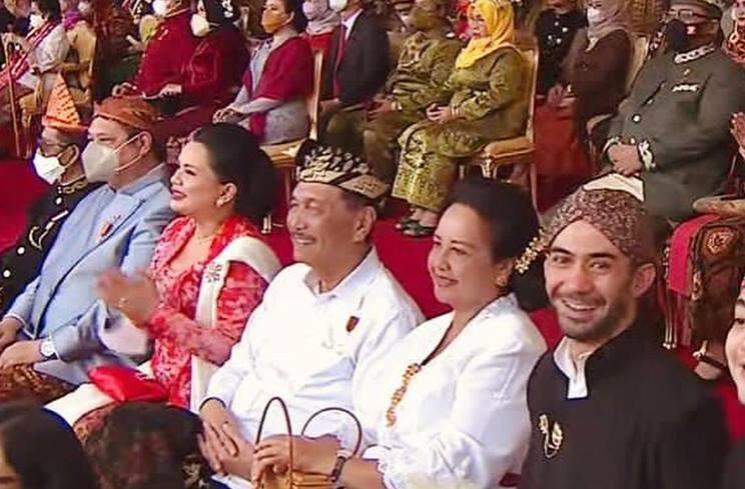 Gaya Menteri di Upacara HUT RI (instagram/@yanti.airlangga)