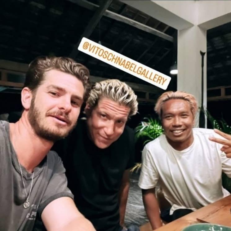 Potret Andrew Garfield liburan di Bali. (Twitter/@endruu)