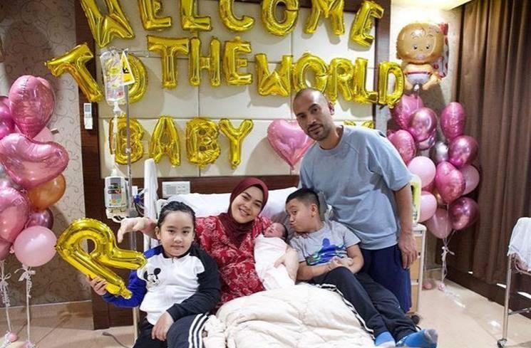 Potret Aisyahrani Melahirkan Anak Ketiga. (Instagram/@syh55)