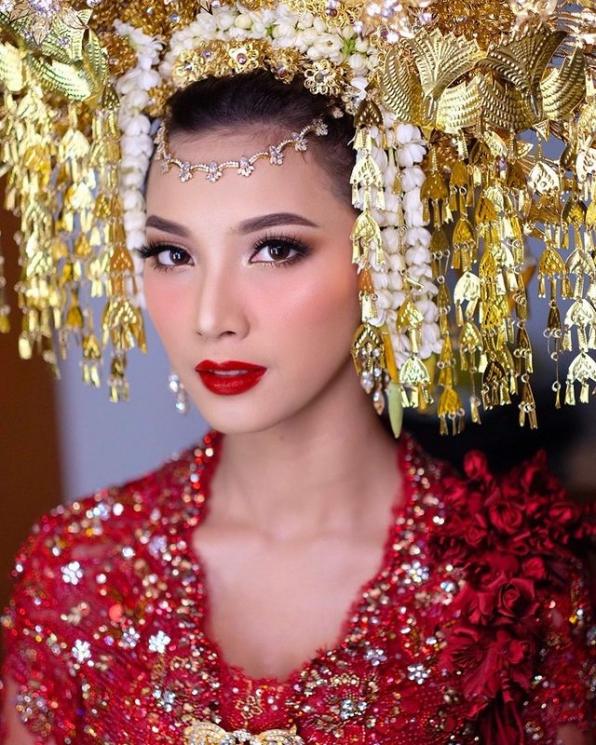 Artis Pernah Dirias MUA Marlene Hariman(Instagram/@sheiladaisha)