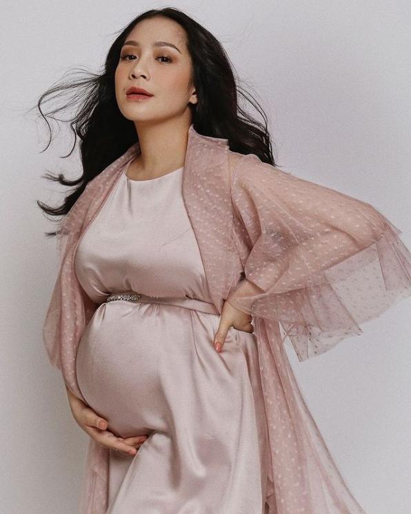 Artis Pernah Dirias MUA Marlene Hariman(Instagram/@rafginagita1717)