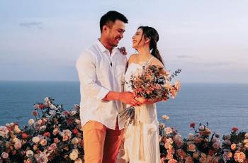 Tulus Nyanyi di Acara Lamaran Jessica Mila, Netizen Bingung: Kok Kayak Dia yang Ngelamar?