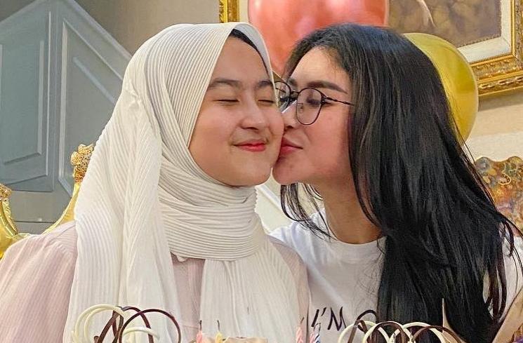 Potret Kayla Cucu Mpok Atiek (Instagram/@kaylatmaja)