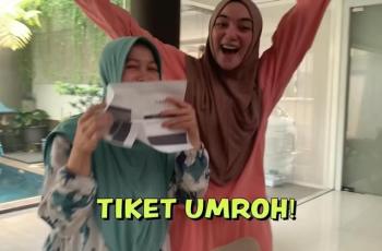 10 Momen Citra Kirana Beri Hadiah Umrah untuk Babysitter yang Rayakan Ultah ke-39, Langsung Mewek!