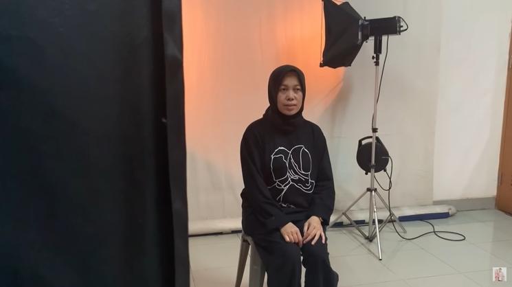 Momen Citra Kirana Beri Hadiah Umrah untuk Babysitter (YouTube/ Ciky Citra Rezky)
