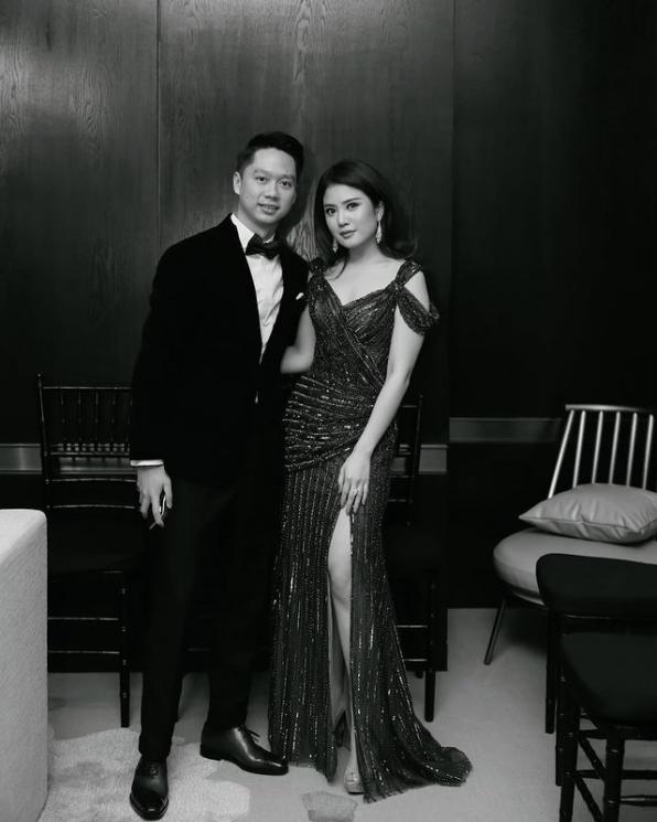 Potret Kemesraan Kevin Sanjaya dan Valencia Tanoe Usai Tunangan. (Instagram/valenciatanoe)