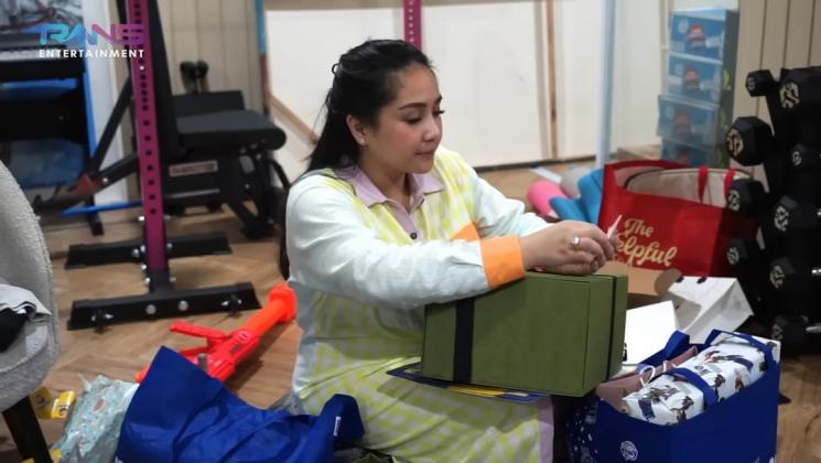 Momen Rafathar Buka Kado Ulang Tahun (YouTube Rans Entertainment)