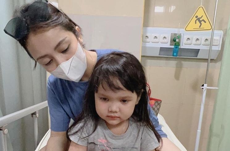 Potret Mawar AFI Dampingi Anak Opname di RS (Instagram/@mysamawar)
