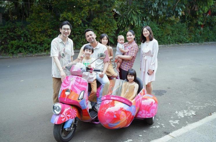 Potret RANS Bareng Kimbab Family (instagram/@raffinagita1717)