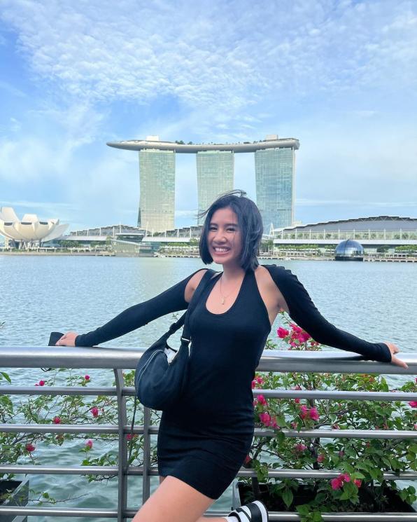 Momen Angga Yunanda Ajak Pacar Liburan ke Singapura (instagram/@shenacinnamon)
