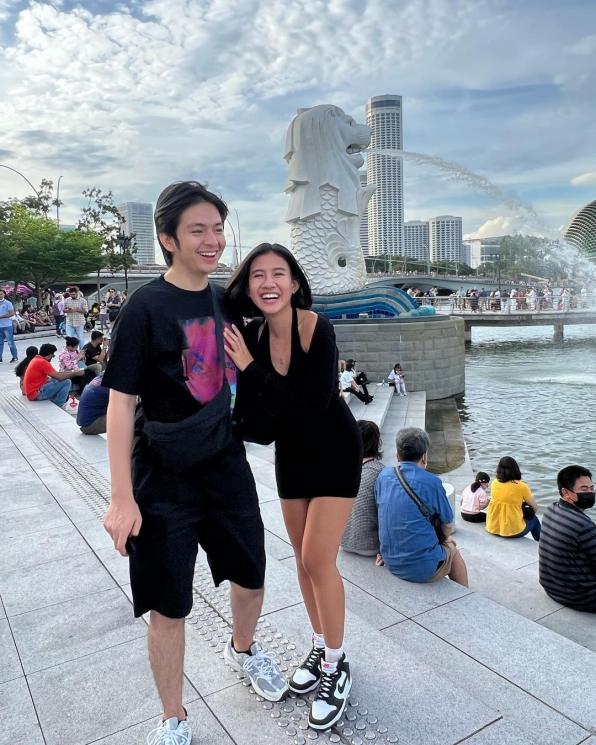 Momen Angga Yunanda Ajak Pacar Liburan ke Singapura (instagram/@shenacinnamon)