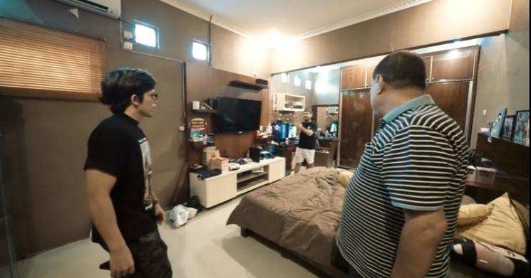 Rumah Fadil Jaidi dan Pak Muh(YouTube/AH)