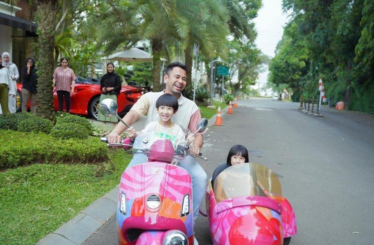 Potret RANS Bareng Kimbab Family (instagram/@raffinagita1717)