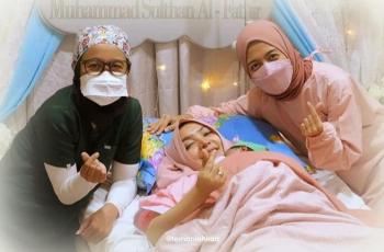 10 Potret Roro Fitria Melahirkan Anak Pertama, Suami Setia Dampingi