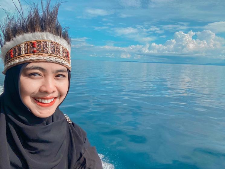 Potret Oki Setiana Dewi dakwah di Papua. (Instagram/okisetianadewi)