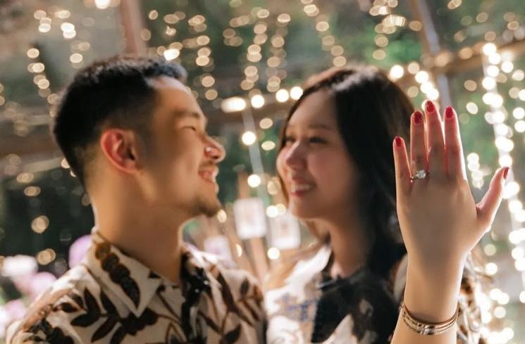 Momen Lamaran Jess No Limit dan Sisca Kohl (instagram/@jessnolimit)