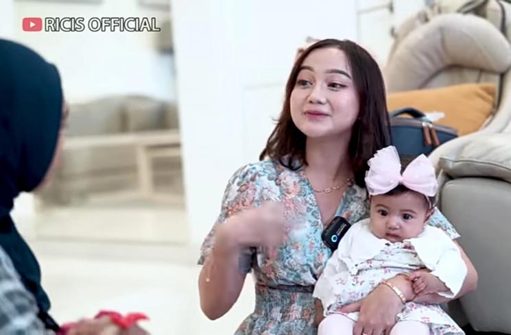Ria Ricis dan Nanda Arsyinta (YouTube/Ricis Official)
