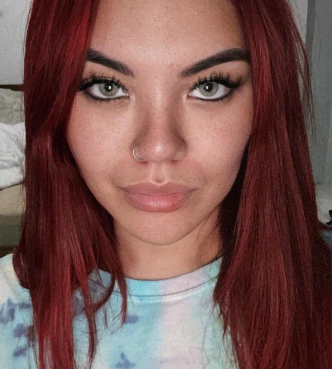 Foto Shafa Harris dengan rambut merah. (Instagram/@shafaharris)