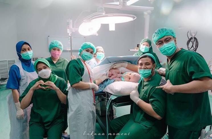 Potret Wajah Puti Sabai Anak Kedua Irish Bella. (Instagram/@_irishbella_)