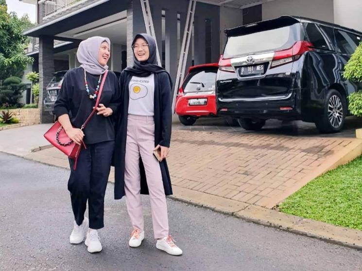 Potret Sherin anak gadis Ine Sinthya. (Instagram/@inesinthya)