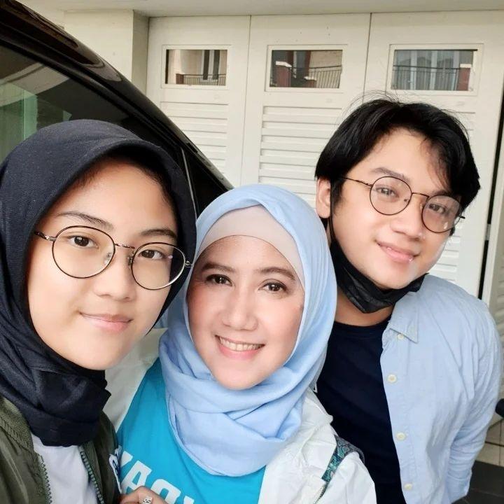 Potret Sherin anak gadis Ine Sinthya. (Instagram/@inesinthya)