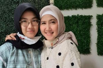 10 Potret Sherin Anak Gadis Ine Sinthya yang Jarang Tersorot Media, Kecantikannya Memikat Hati