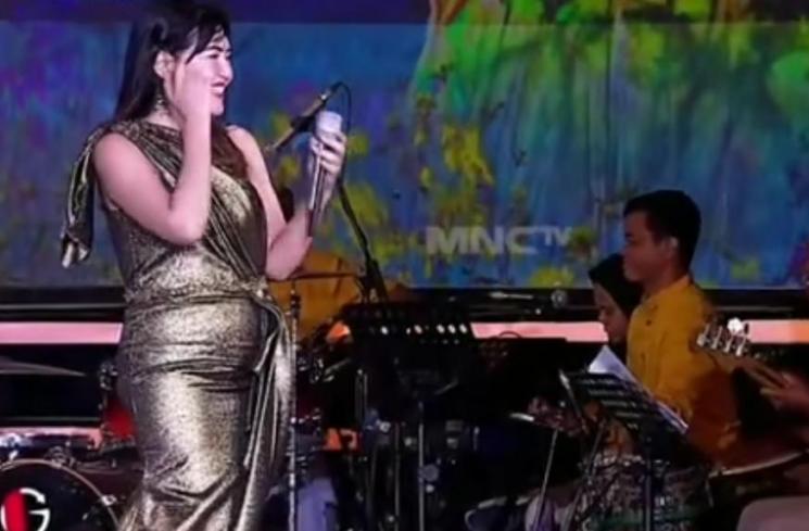 Via Vallen di konser Ambyar Awards 2022 (TikTok/@aldhivallen)