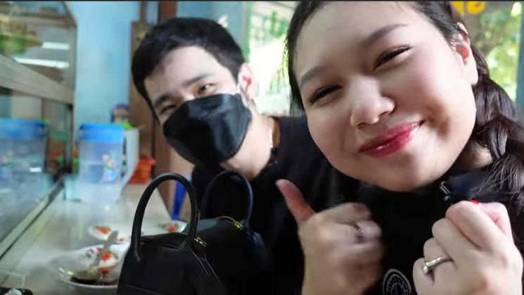 Momen Jess No Limit Ajak Sisca Kohl Makan di Warteg. (YouTube/Jess No Limit)