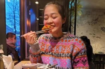 Gracia Indri Ngidam Dibawakan Peyek ke Belanda