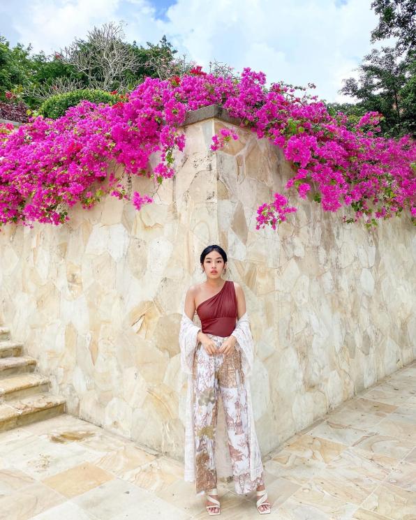 Potret Tiffany Joy istri Chef Arnold. (Instagram/@tiffanysoetanto)