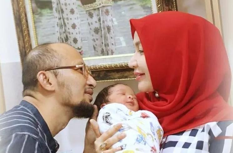 Potret Baby Sulthan Anak Roro Fitria (Instagram/roro.fitria1989)