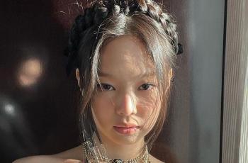 Jennie Blackpink Pamer Potret di Depan Foto Iklan Calvin Klein, Netizen: Proud of You