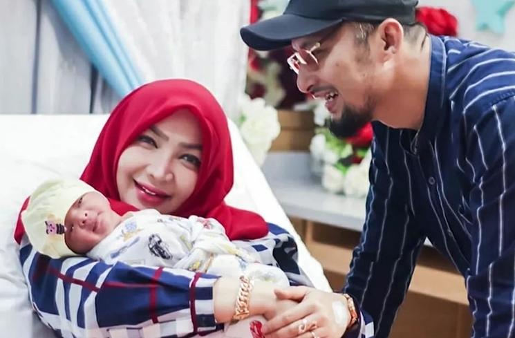 Potret Baby Sulthan Anak Roro Fitria (Instagram/roro.fitria1989)