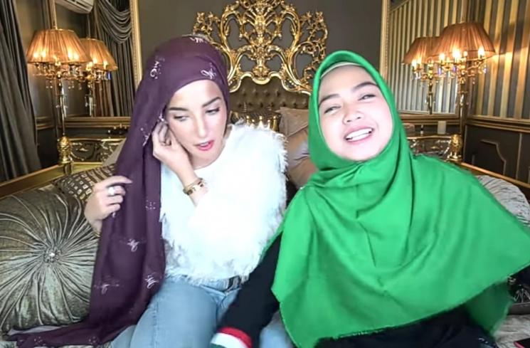 Tasya Farasya dan Ria Ricis (YouTube/RicisOfficial)
