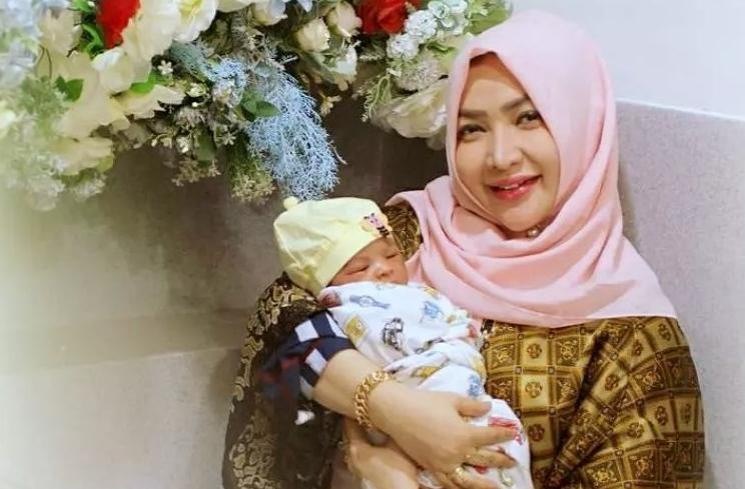 Potret Baby Sulthan Anak Roro Fitria (Instagram/roro.fitria1989)