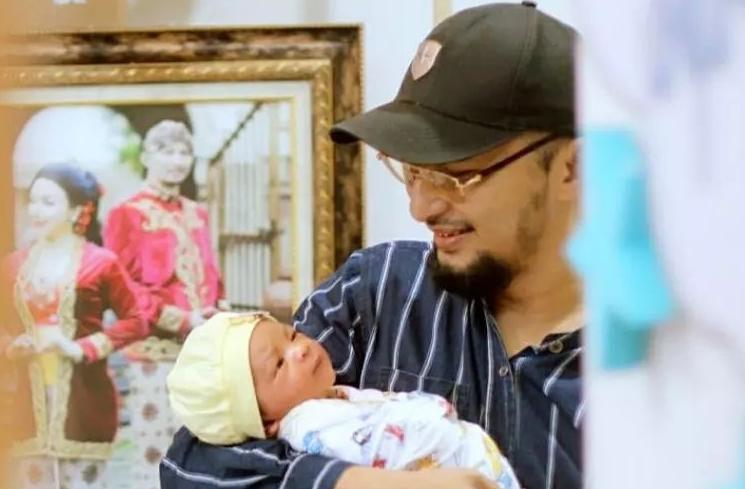 Potret Baby Sulthan Anak Roro Fitria (Instagram/roro.fitria1989)