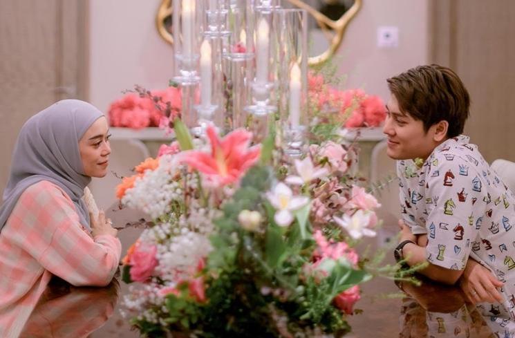 Pasangan yang berawal dari konten (Instagram/@lestykejora)