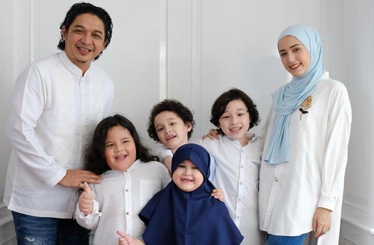 Potret Kayla Anak Pasha Ungu Pakai Hijab (Instagram/adeliapasha)