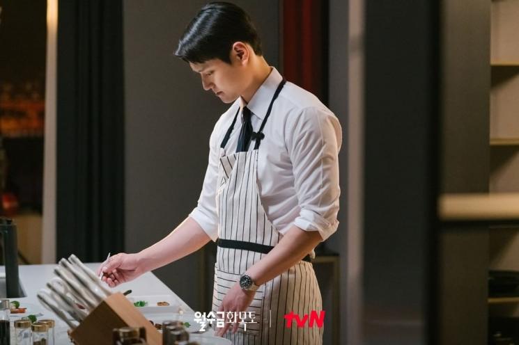 Potret Go Kyung Pyo di Love in Contract (Instagram/tvn_drama)