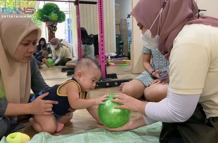 Momen Rayyanza Sekolah Hari Pertama. (YouTube/Rans Entertainment)