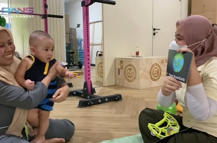 Momen Rayyanza Sekolah Hari Pertama. (YouTube/Rans Entertainment)