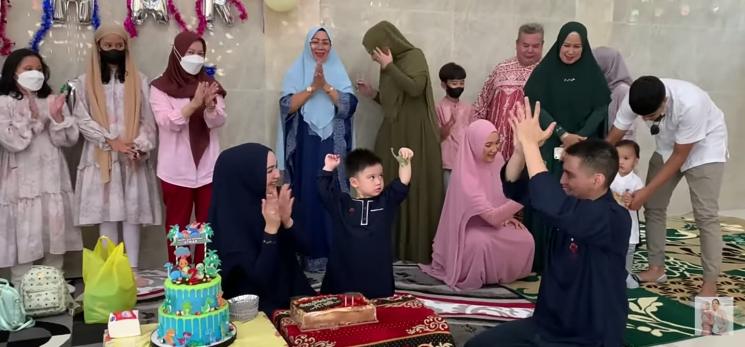 potret ulang tahun anak Citra Kirana dan Rezky Aditya(Instagram/@pesantrenyatimalhilal)